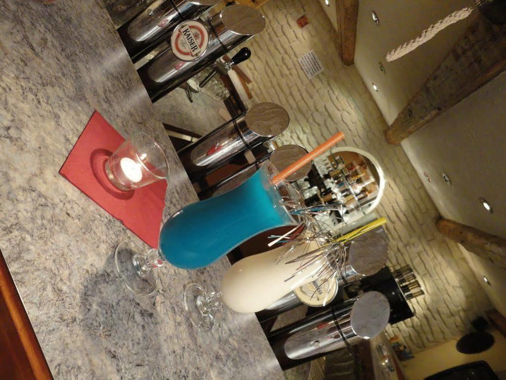 Hotel Restaurant Kroell Waengle ภายนอก รูปภาพ