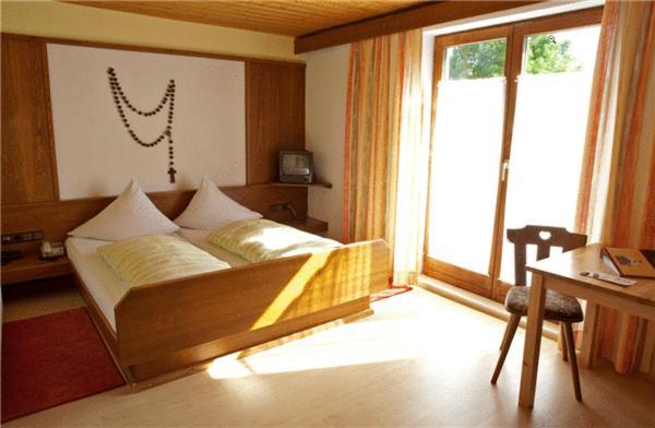 Hotel Restaurant Kroell Waengle ภายนอก รูปภาพ