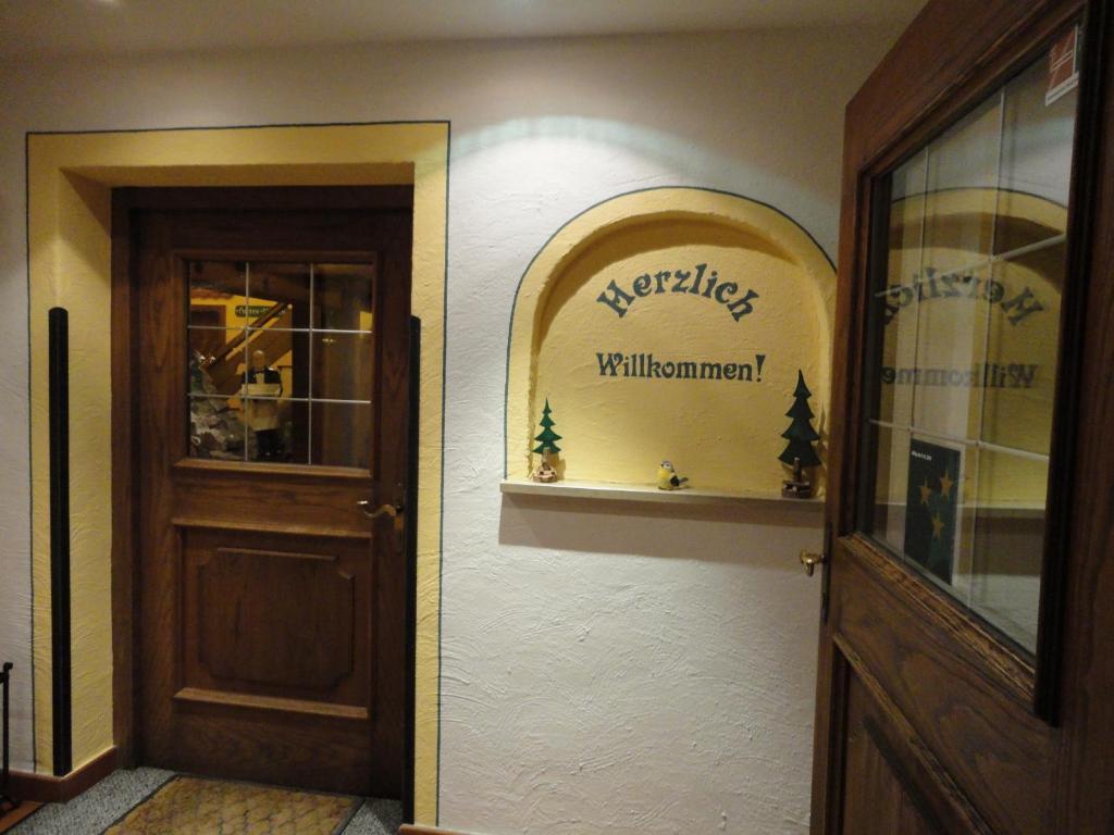 Hotel Restaurant Kroell Waengle ภายนอก รูปภาพ